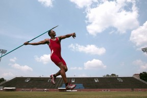 LOL SPORTS-穆古鲁扎新规激怒球迷，输球即原罪？